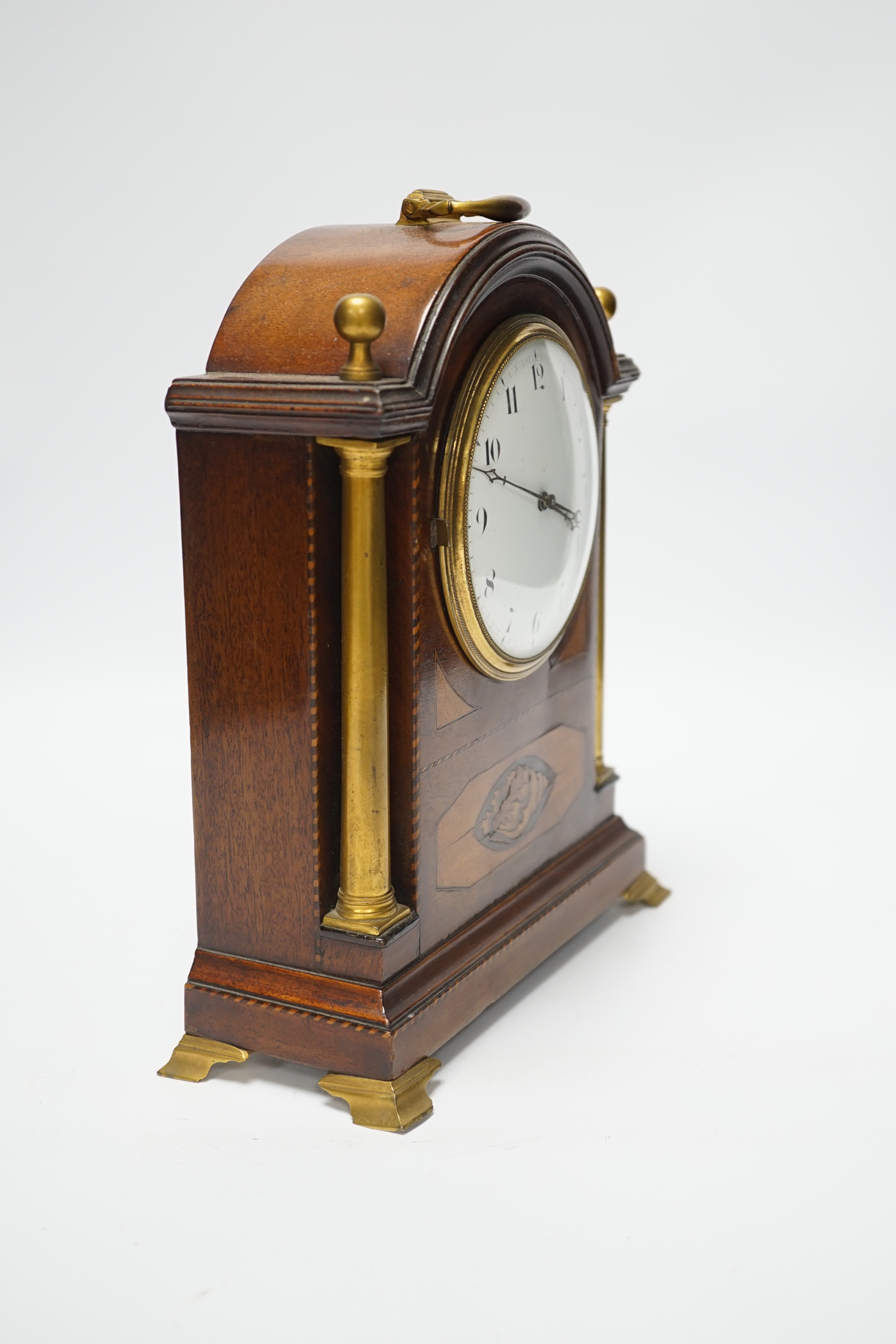 An Edwardian mahogany shell inlay mantel timepiece, 25cm